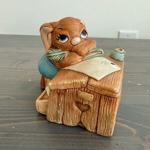 Vintage Pendelfin stoneware rabbit
Boswell